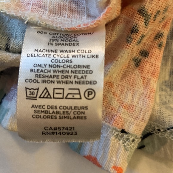 NWT LOFT Floral Ruffle Sleeveless Blouse - Picture 4 of 4